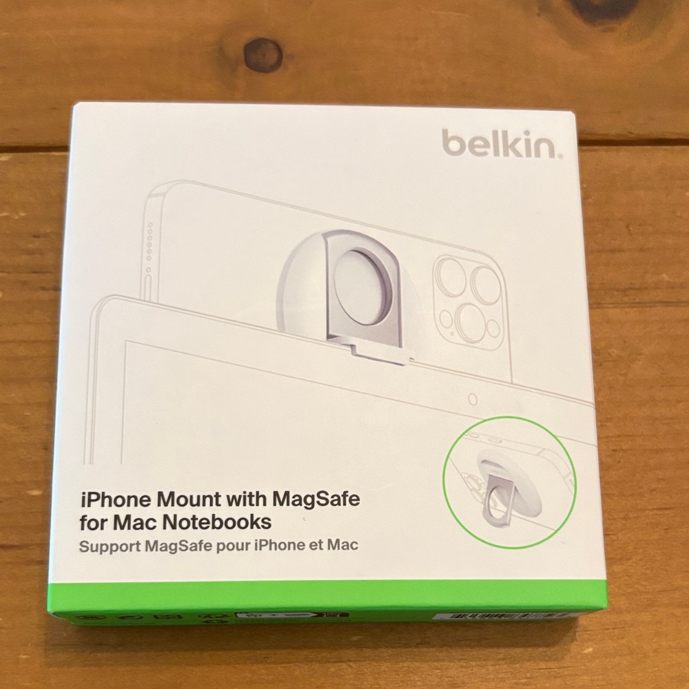 NEW! Belkin MagSafe iPhone Mount for Mac - Silver